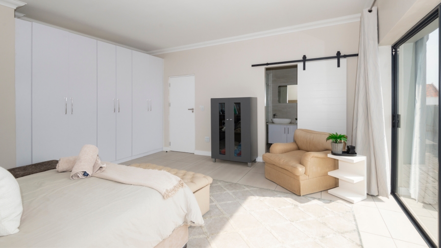 3 Bedroom Property for Sale in Myburgh Park Western Cape